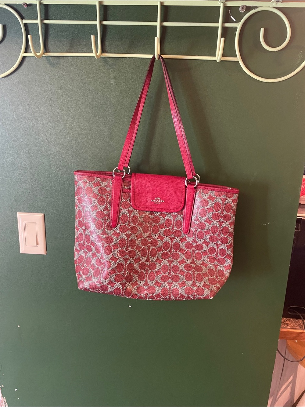 Coach Signature Cranberry/Gray Medium to Large Shoulder Purse EUC Top Zip